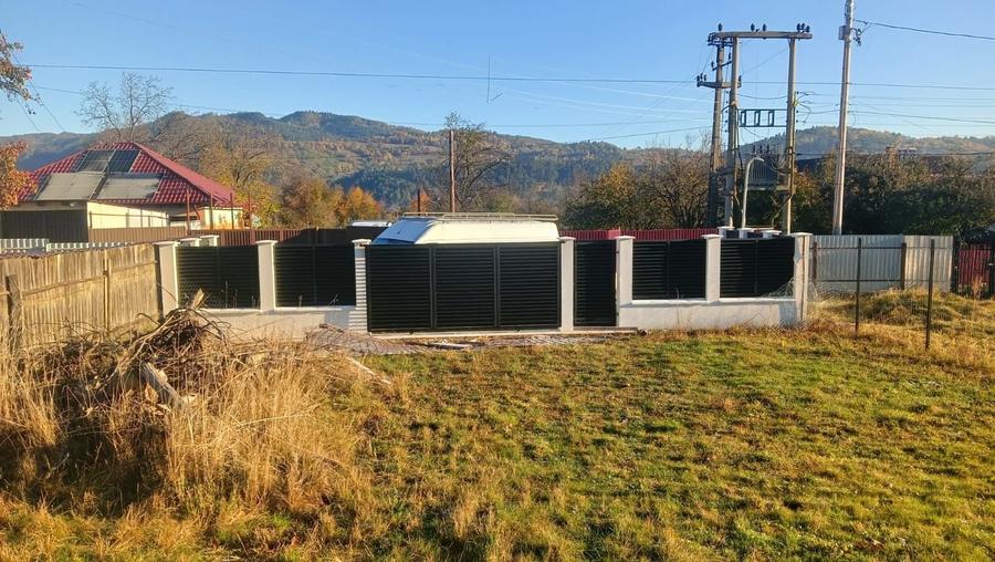 Casă cu 4 camere în Lunca Asău