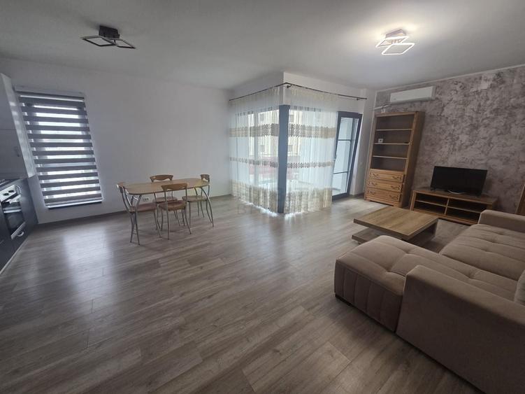 Apartament cu 2 camere, mobilat în Central
