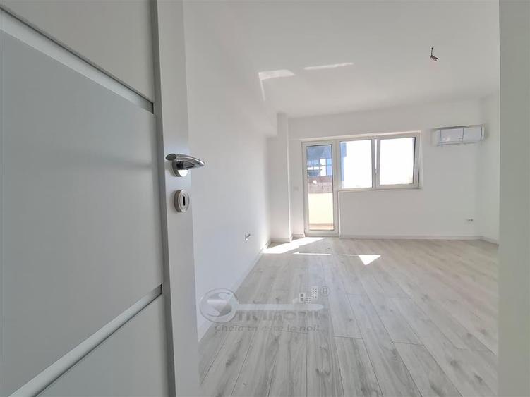 Apartament cu 3 camere decomandat în Galata
