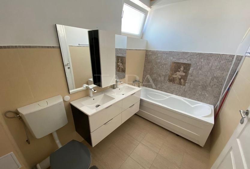 Apartament cu 3 camere decomandat, mobilat în Florești