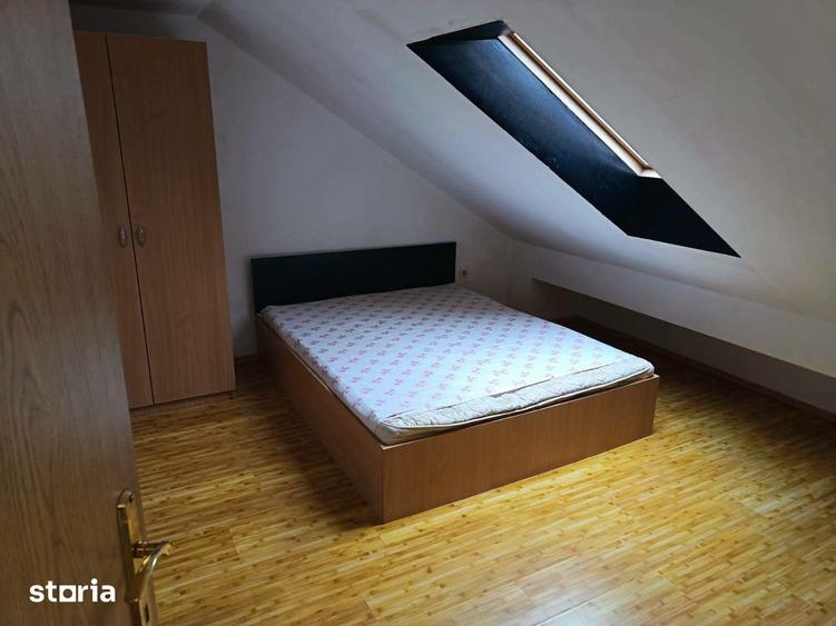 Apartament cu 4 camere în Vasile Aaron