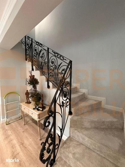 Casă cu 5 camere cu Teren 250 Mp în Central