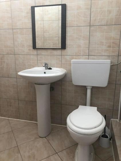 Casă cu 20 camere cu Teren 500 Mp în Ghiroda