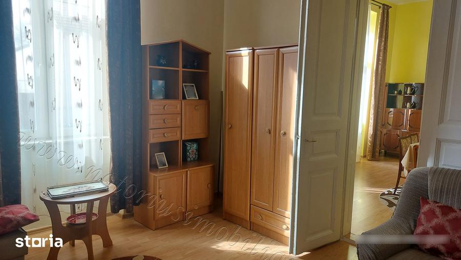 Casă cu 4 camere cu Teren 763 Mp în Central