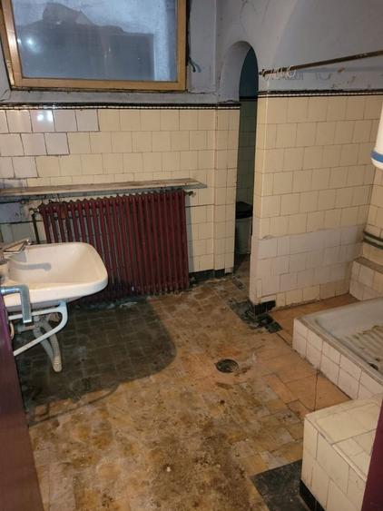 Casă cu 5 camere cu Canalizare în Coșbuc