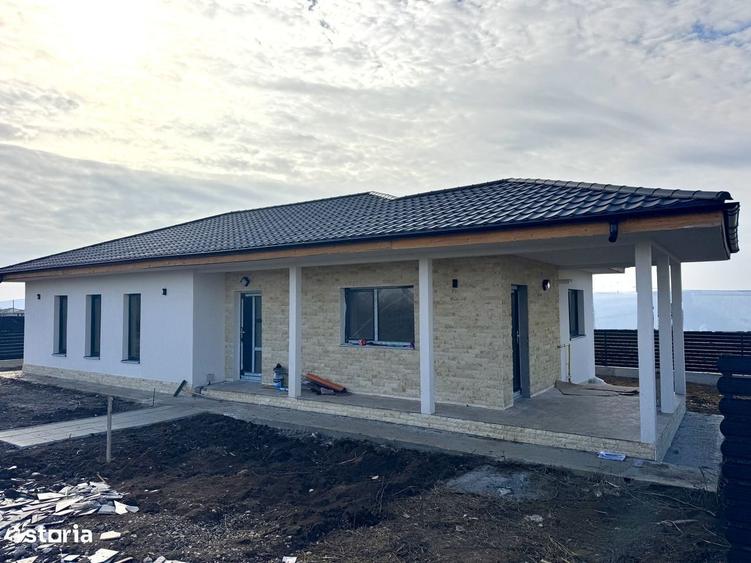 Casă cu 4 camere în Valea Ursului