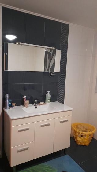 Apartament cu 5 camere decomandat, mobilat în Central