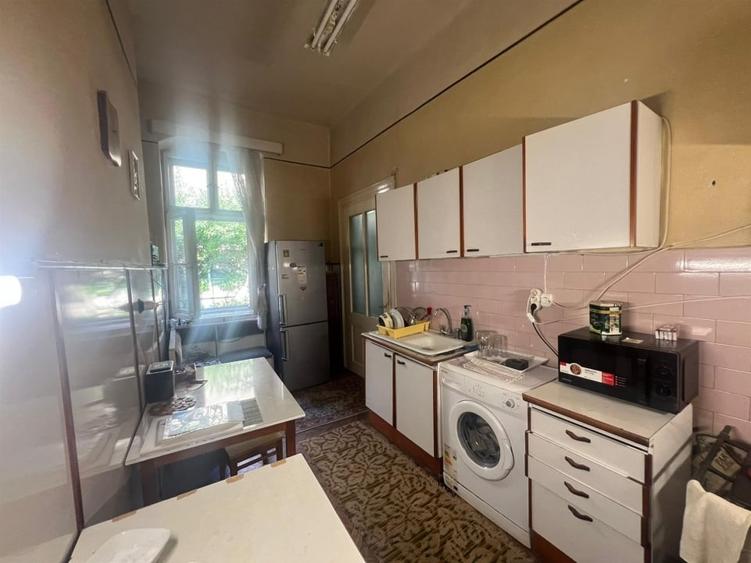 Apartament cu 2 camere - central - 8