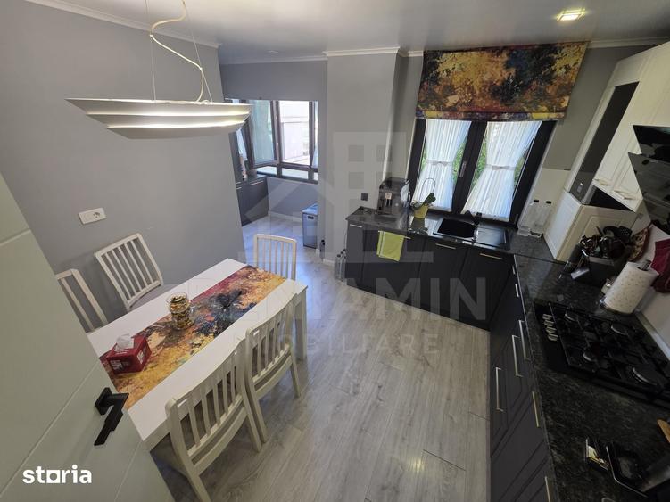 Trei camere decomandat ultra-renovat 2 bai Mcdonalds etaj 2 - 8