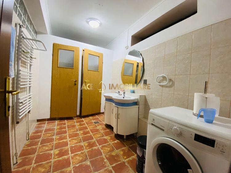 Casă individuală cu 14 camere cu Piscina în Bragadiru