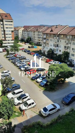 Apartament cu 3 camere decomandat, mobilat în Terezian