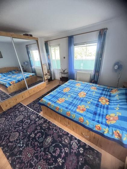 Casă individuală cu 6 camere cu Canalizare în Km 5