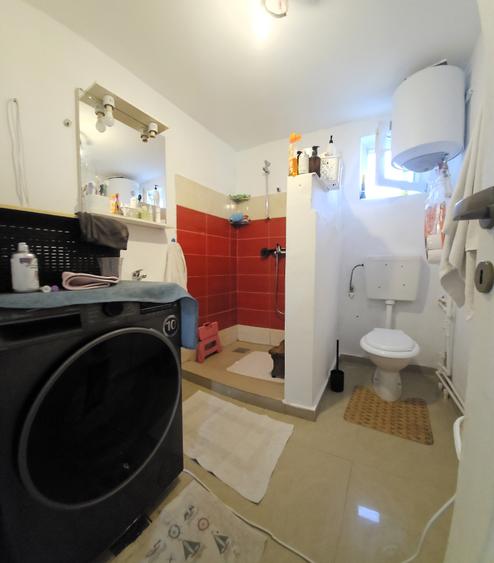 Casă cu 2 camere cu Teren 524 Mp în Poienarii Burchii