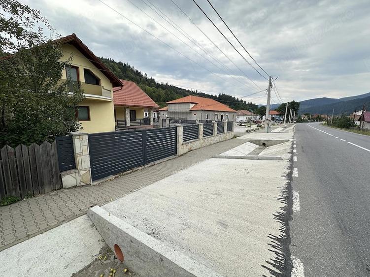 Casă cu Teren 250 Mp în Corbu