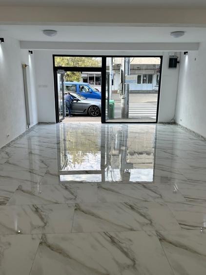 Spațiu comercial, de 80 mp, în Central