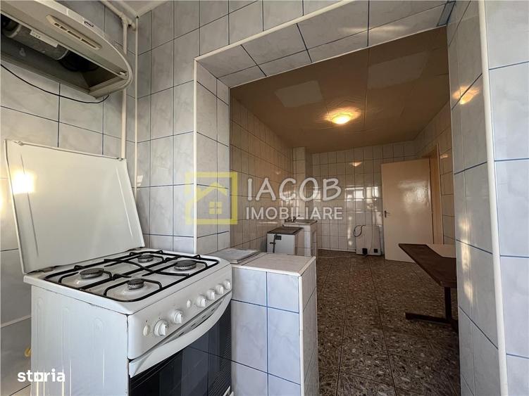 Apartament cu 2 camere decomandat în Central