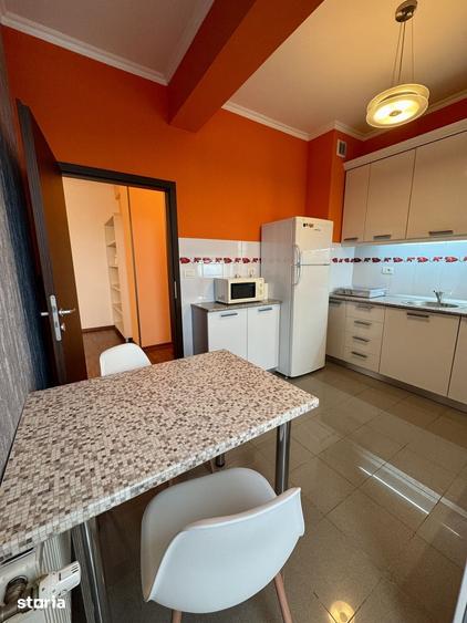 Apartament cu 3 camere decomandat în UTA