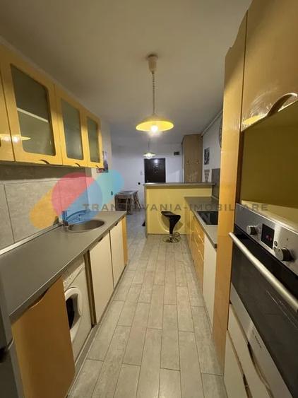 Apartament cu 2 camere semidecomandat, mobilat în Florești