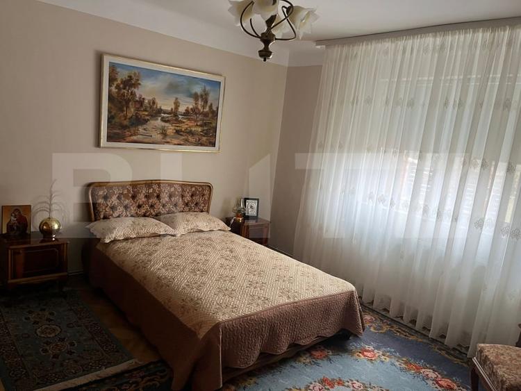 Casă individuală cu 5 camere cu Canalizare în Filiași