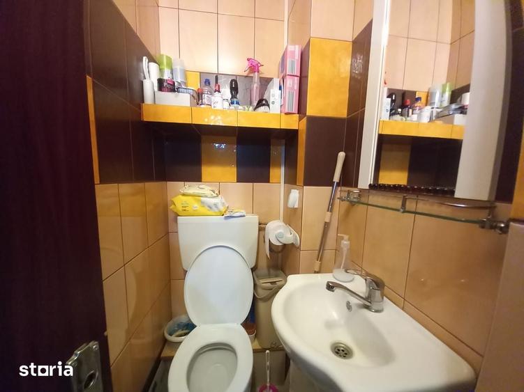Apartament cu 4 camere decomandat în Republicii