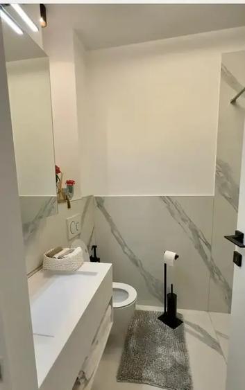 Apartament cu 3 camere decomandat, mobilat în Ultracentral