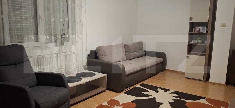 Apartament cu 4 camere decomandat, mobilat în Micro 3