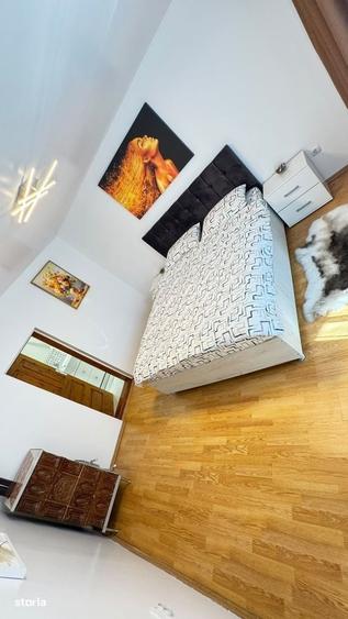 Casă cu 4 camere în Văleni