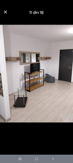 Garsonieră decomandată în Noua
