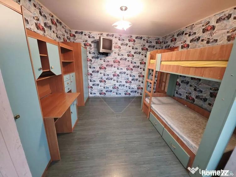Apartament cu 4 camere de vanzare in zona Calea Romanului - Piatra-Neamt (Neamt)