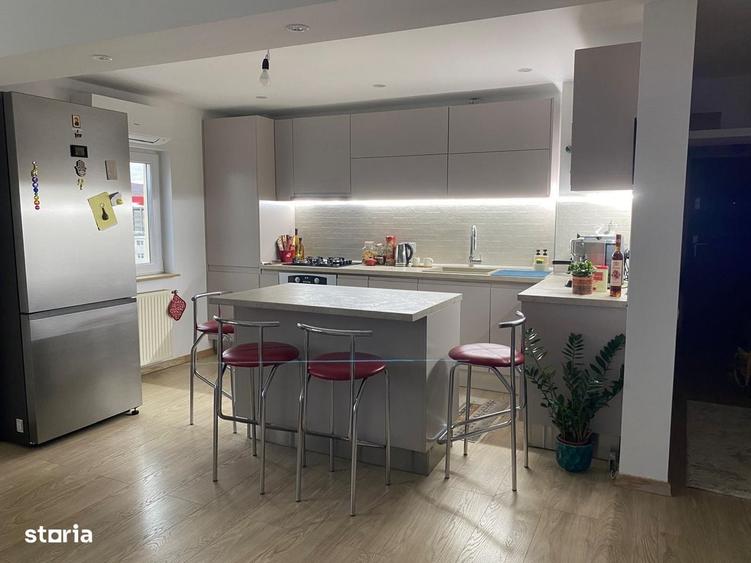 Apartament cu 3 camere decomandat în Ultracentral