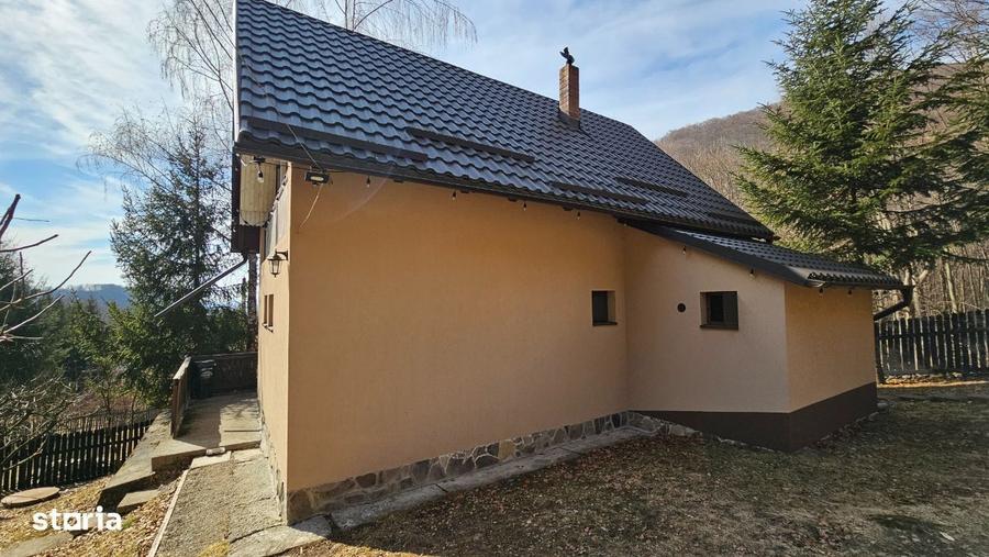 Casă cu 3 camere în Gălăoaia