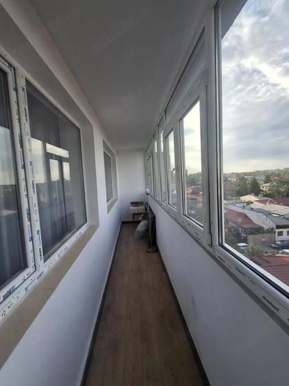 Apartament cu 3 camere semidecomandat în Giulești