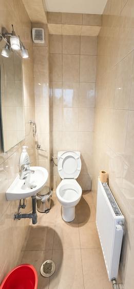 Casă individuală cu 13 camere cu Canalizare în Floreasca