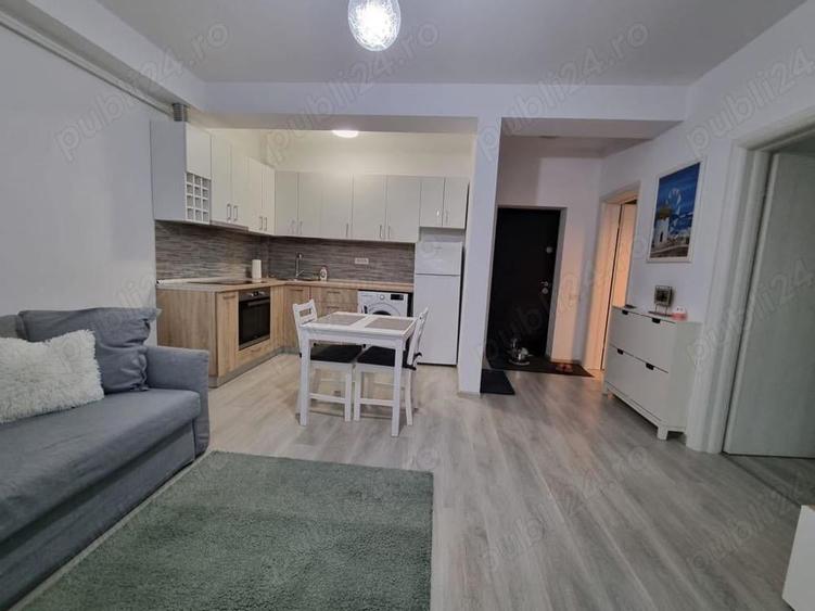 Apartament cu 2 camere semidecomandat în Ghencea