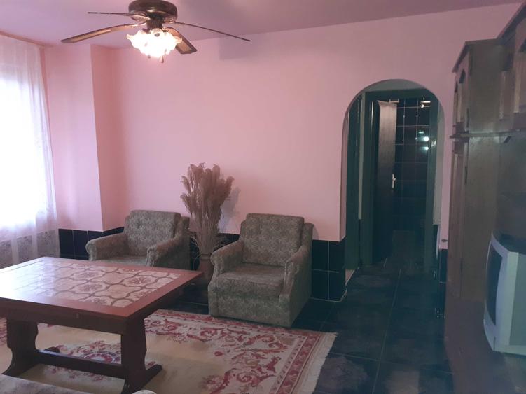 Apartament 2 camere de inchiriat Hunedoara zona Teatru - 1