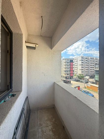 VANZARE GARSONIERA DECOMANDATA CU BALCON- ETAJ INTERMEDIAR STR TINERETULUI - 12