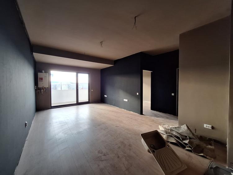 Apartament cu 2 camere semidecomandat în Florești