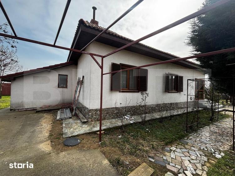 Casă cu 2 camere cu Teren 1267 Mp în Central