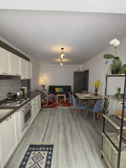 Apartament cu 3 camere decomandat în Burdujeni