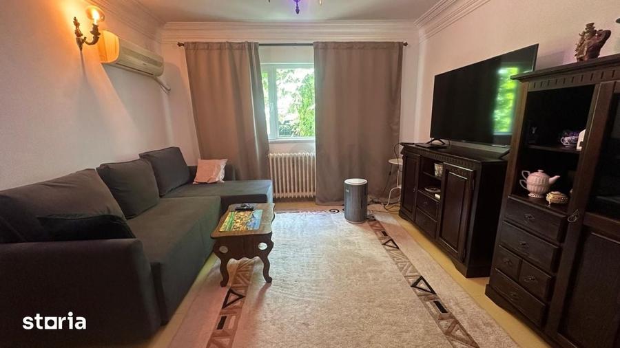 Casă cu 5 camere cu Teren 390 Mp în Chitila