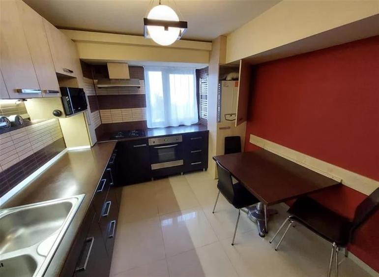 Apartament cu 2 camere semidecomandat în Berceni — fotografia 3