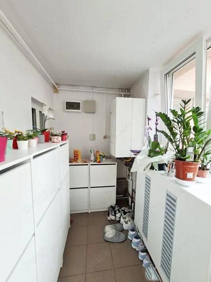 Casă cu 6 camere cu Teren 400 Mp în Est