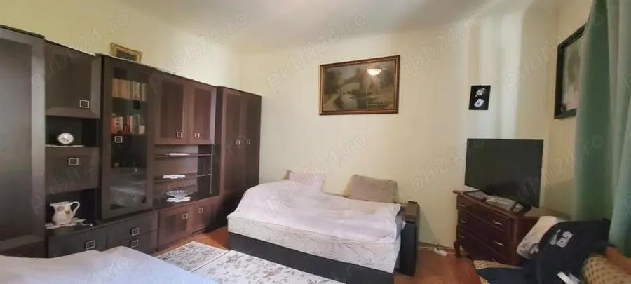 Casă cu 3 camere în Central