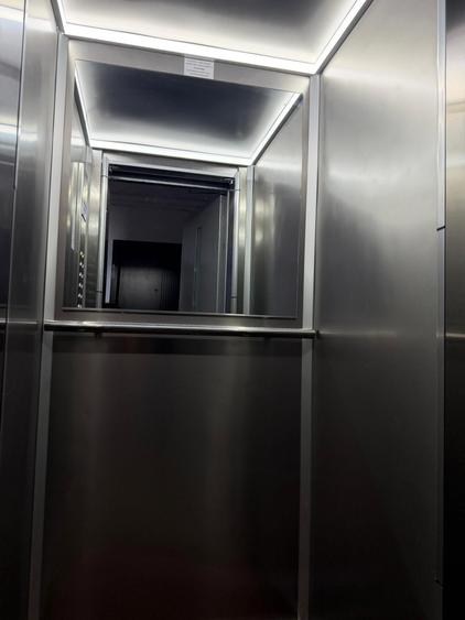 Apartament cu 3 camere semidecomandat în Titan
