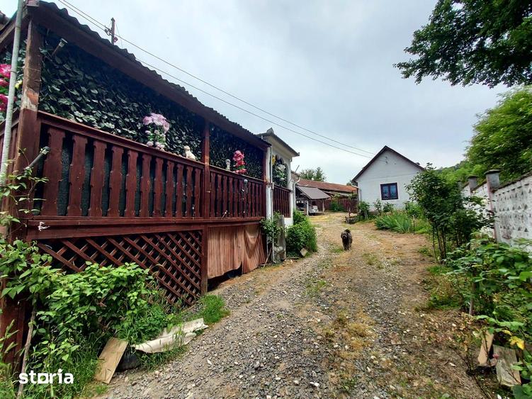 Casă cu 2 camere cu Teren 7000 Mp în Certeju de Sus
