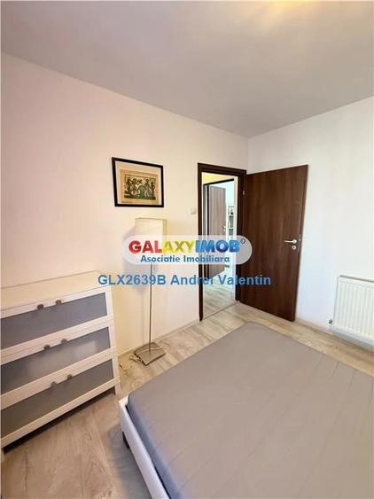 Apartament cu 3 camere semidecomandat în Berceni