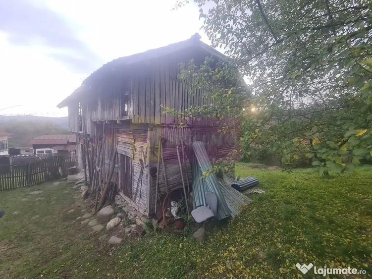 Casă cu 3 camere cu Teren 3410 Mp în Aluniș