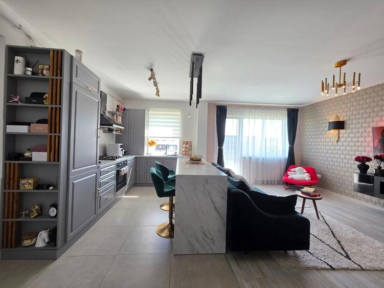 Apartament cu 2 camere semidecomandat în Tractorul — fotografia 3