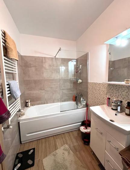 Apartament cu 2 camere semidecomandat în Mihai Bravu