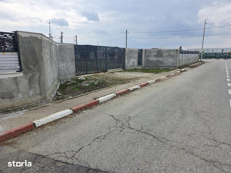 Teren de 2242 mp, în Central